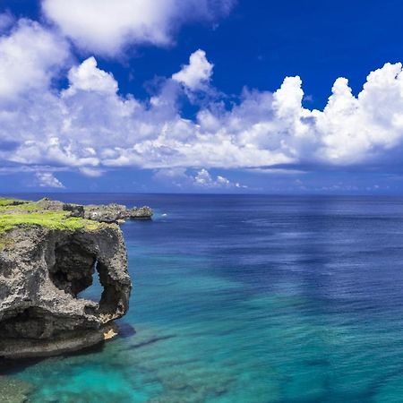 Kariyushi Condominium Resort Yomitan Ryukyu Tabikan In Zampamisaki Kültér fotó